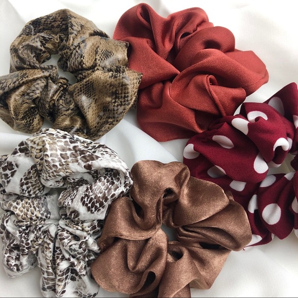 Lovely Scrunchies (5pcs) - Picture 2 of 3